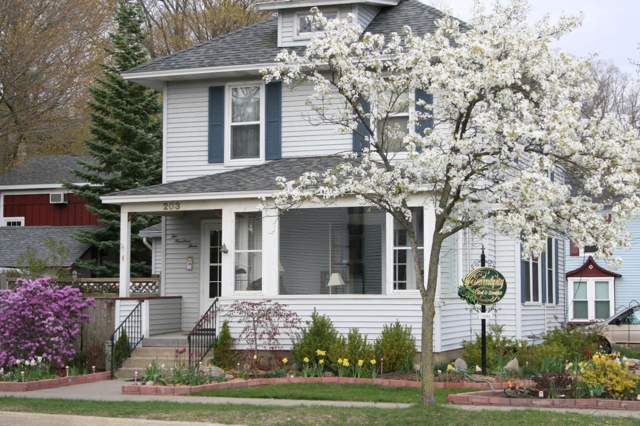 Serendipity Bed And Breakfast Saugatuck Dış mekan fotoğraf